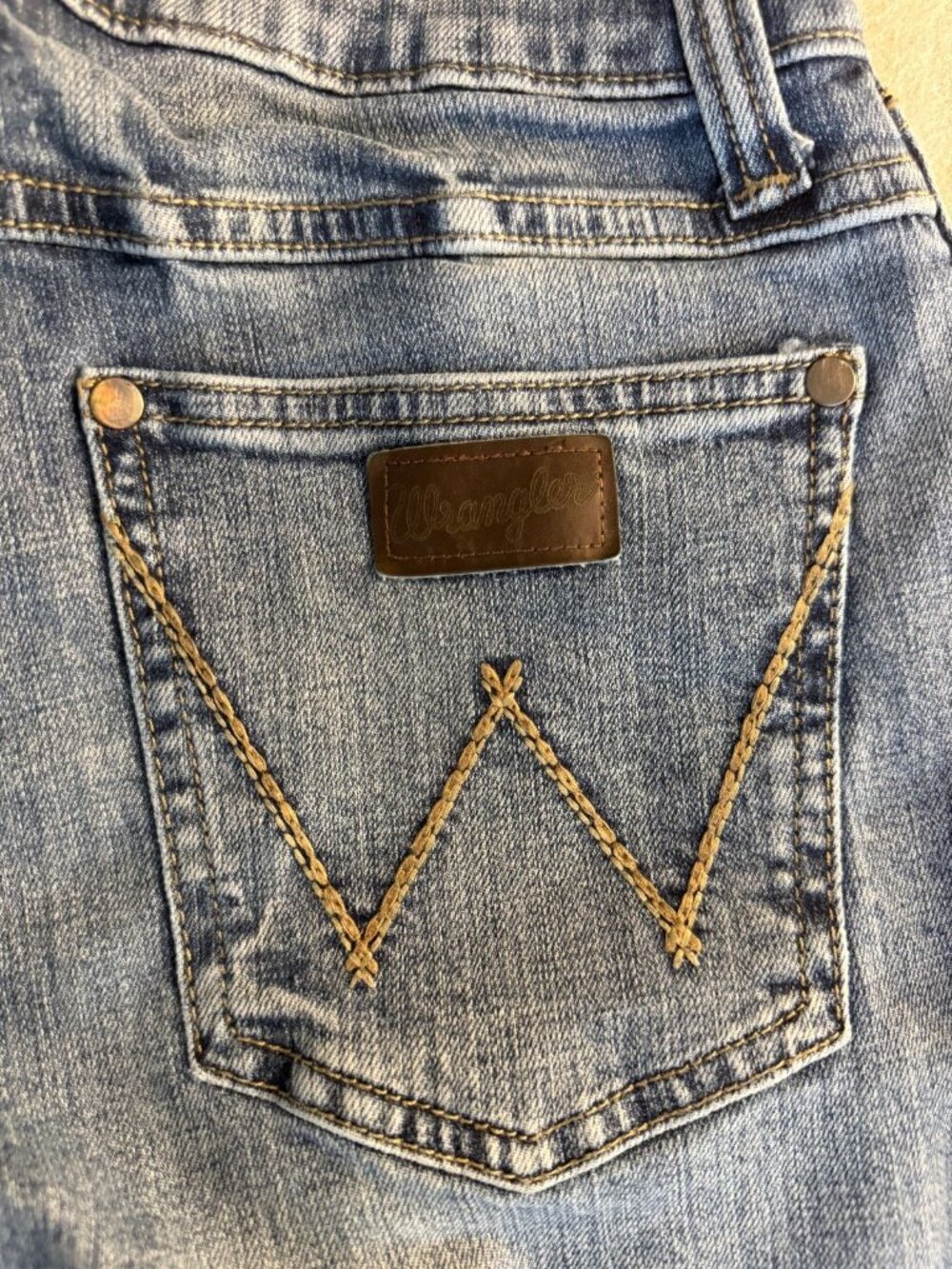 Wrangler Girls 16 Retro Relaxed Boot Jeans Blue Denim Western 1029 - Picture 4 of 9